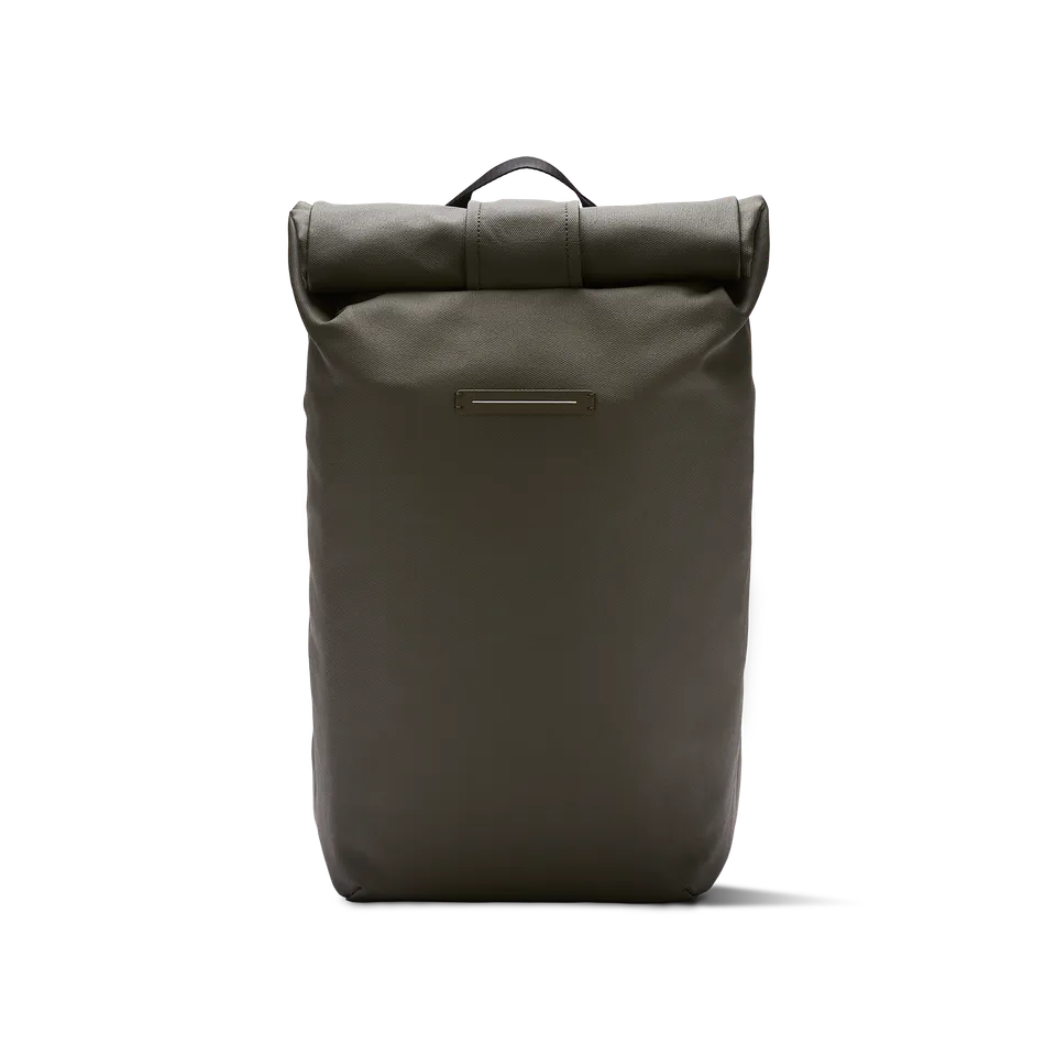horizn-studios-sofo-rolltop-backpack-dark-olive-wachsender-rucksack-aus-gewachst image 1