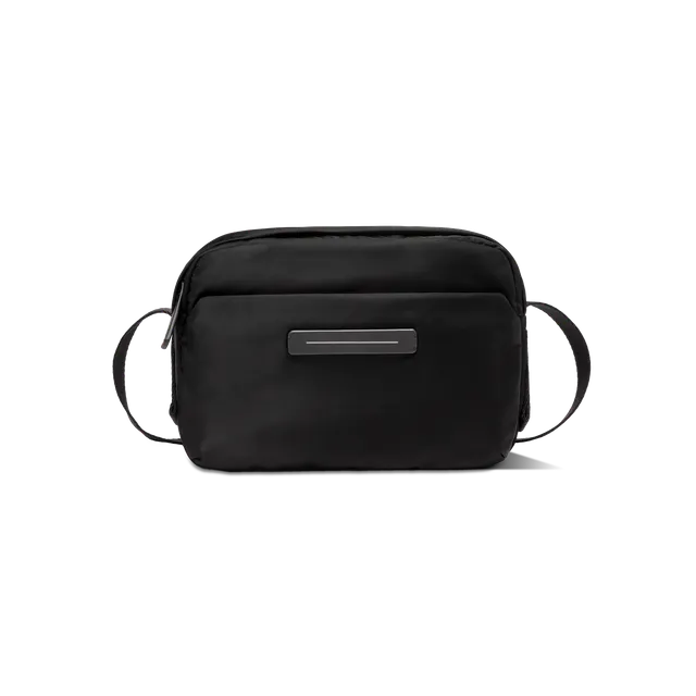 horizn-studios-aoyama-cross-body-all-black-tasche-mit-ballistic-nylon-rpet-futte image 1