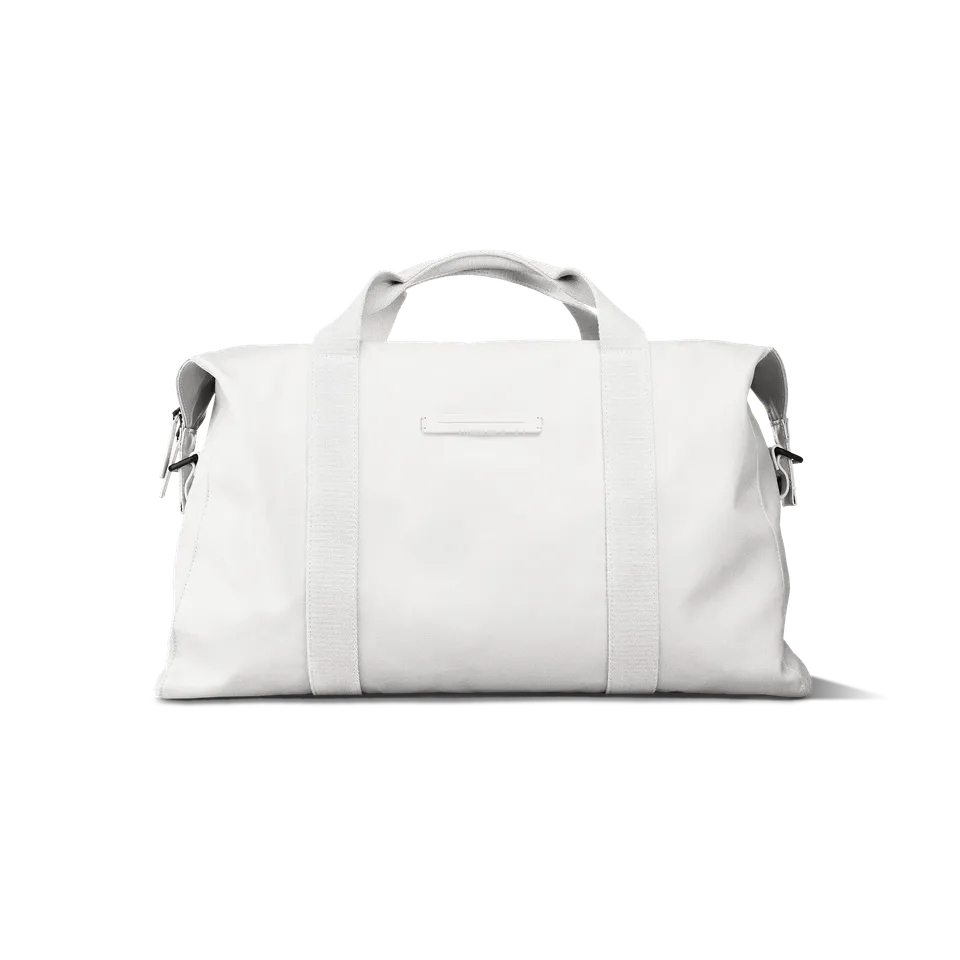horizn-studios-sofo-weekender-m-all-white-reisetasche-aus-recyceltem-wasserabdic image 1