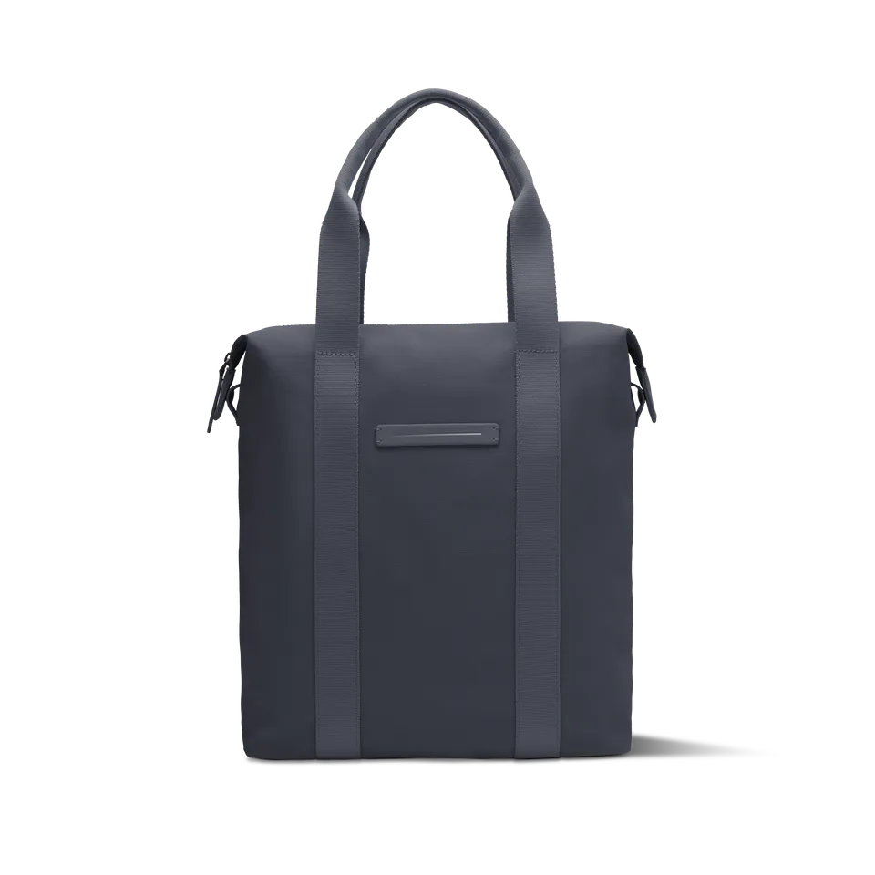 horizn-studios-sofo-vertical-tote-shopper-tasche-aus-recyceltem-wachscanvas-nigh image 1