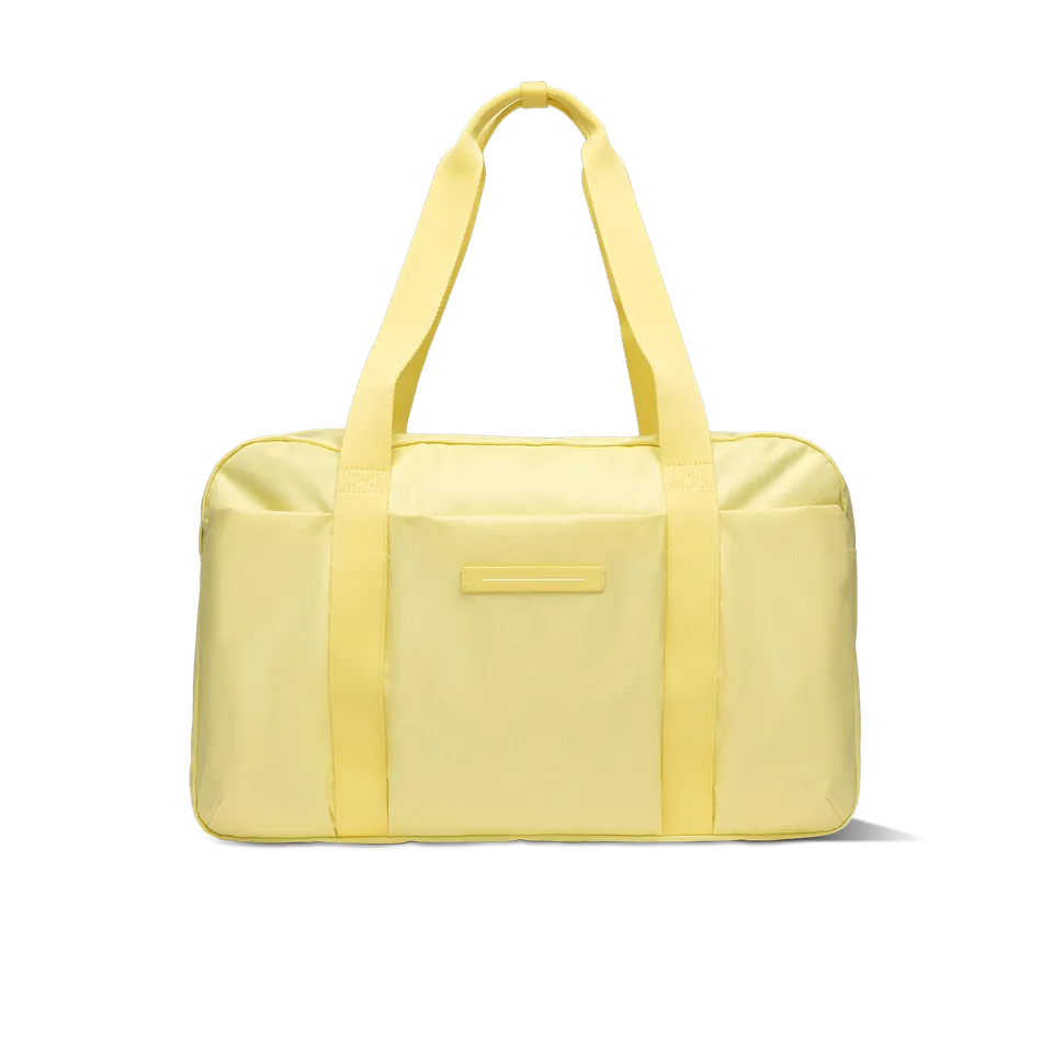 horizn-studios-shibuya-weekender-m-in-lemon-weekender-aus-recyceltem-rpet-ripsto image 1