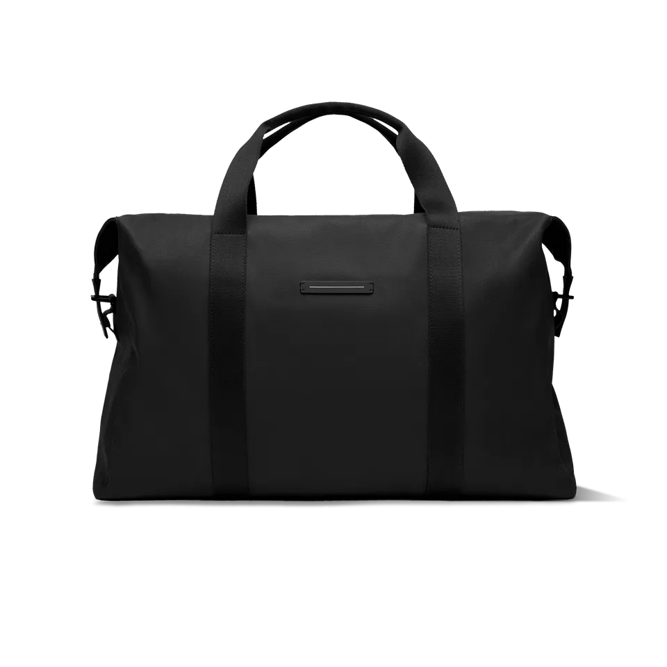 horizn-studios-sofo-weekender-l-schwarz-reisetasche-aus-recycelter-wasserdichter image 1