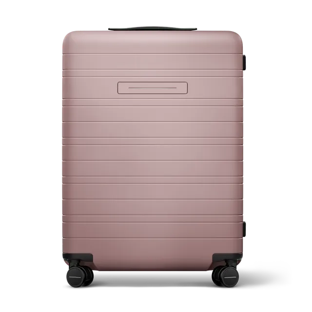horizn-studios-h6-essential-check-in-m-premium-hard-shell-trolley-64-cm-in-cloud image 1
