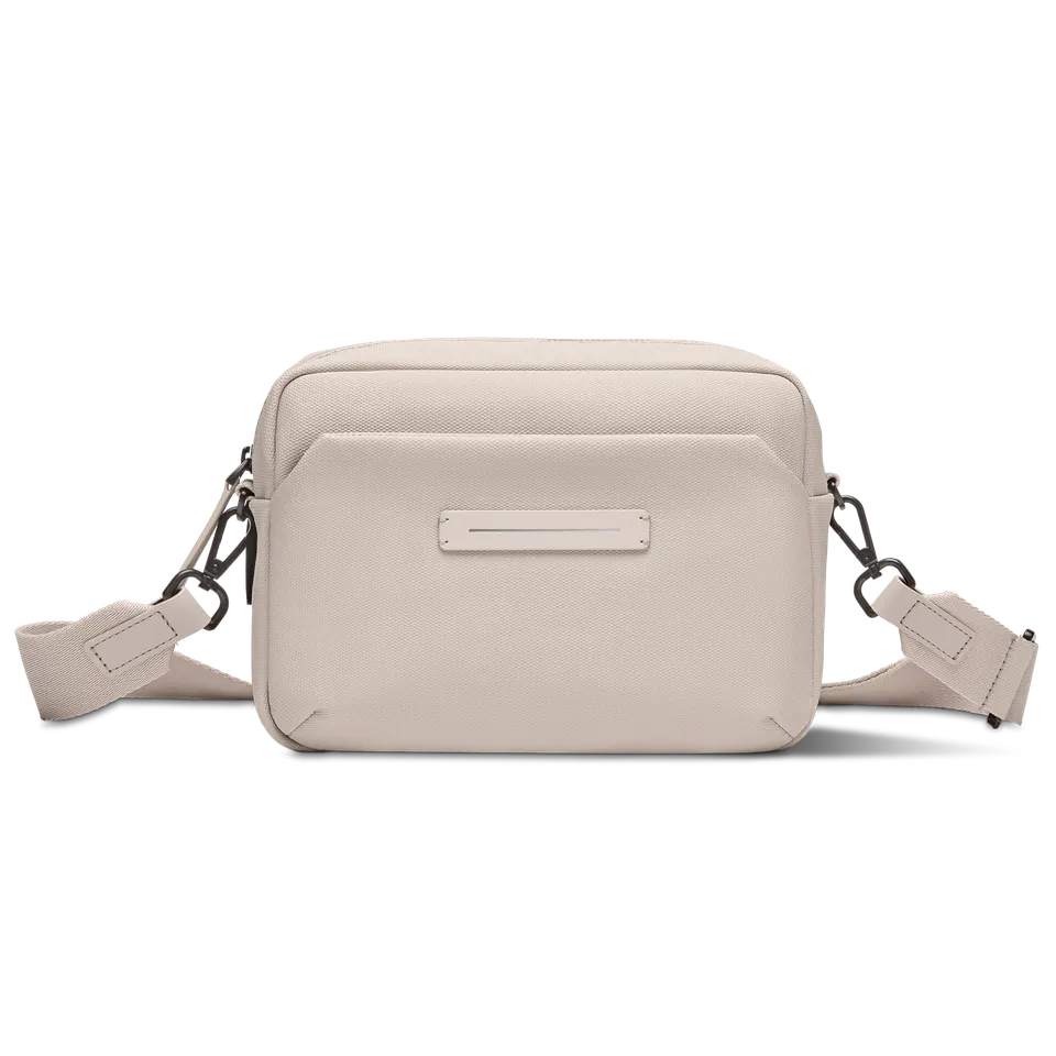 horizn-studios-sofo-box-bag-sand-grey-kompakte-umh-ngetasche-aus-wachstuch-mit-m image 1