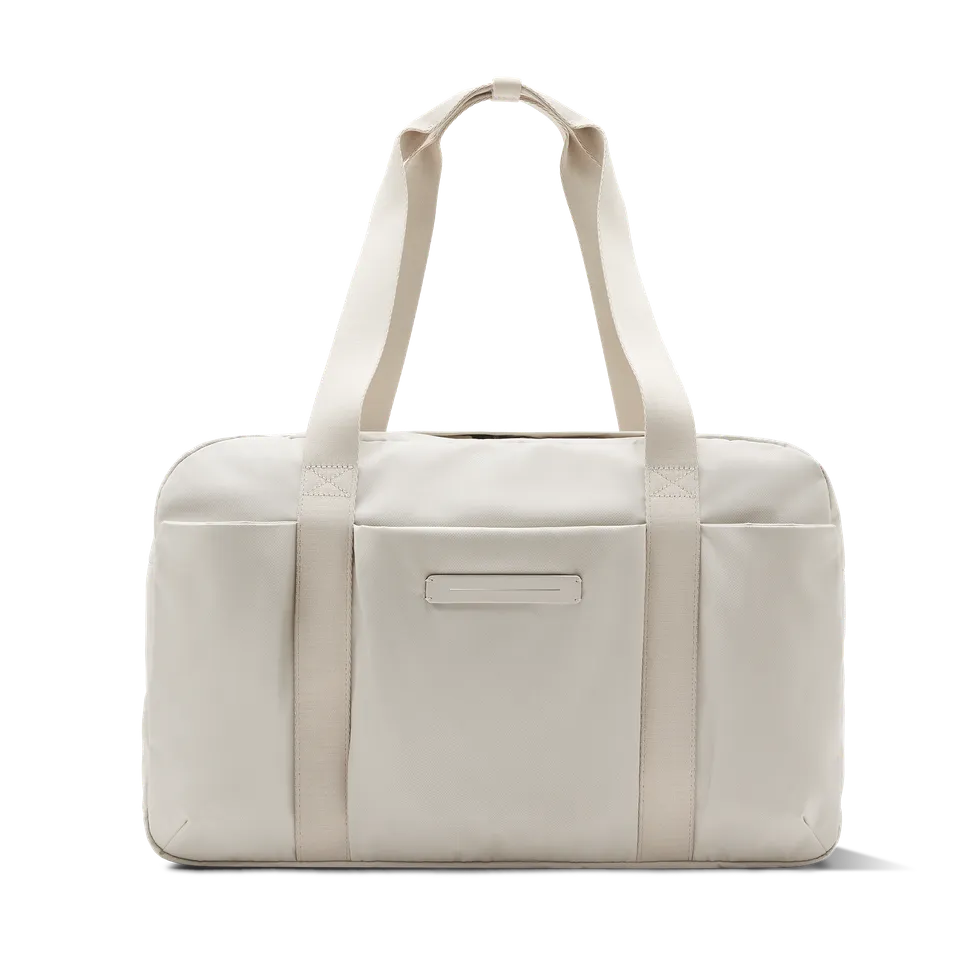 horizn-studios-shibuya-weekender-m-reisetasche-aus-recyceltem-nylon-in-sand-grey image 1