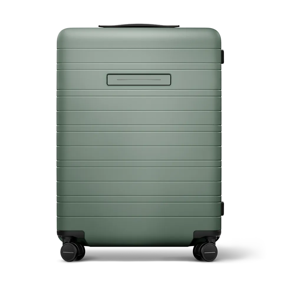 horizn-studios-h6-essential-marine-green-premium-hard-shell-check-in-gr-e-m-64-c image 1