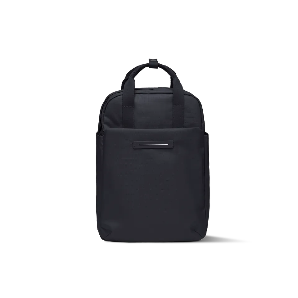 horizn-studios-shibuya-totepack-s-all-black-2-in-1-rucksack-tote-aus-rpet-ripsto image 1