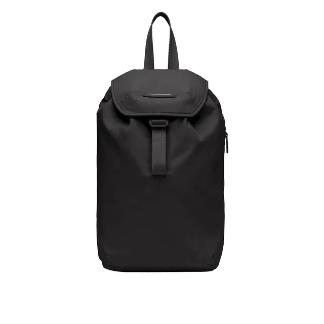 horizn-studios-chiado-rucksack-all-black-recycled-nylon image 1