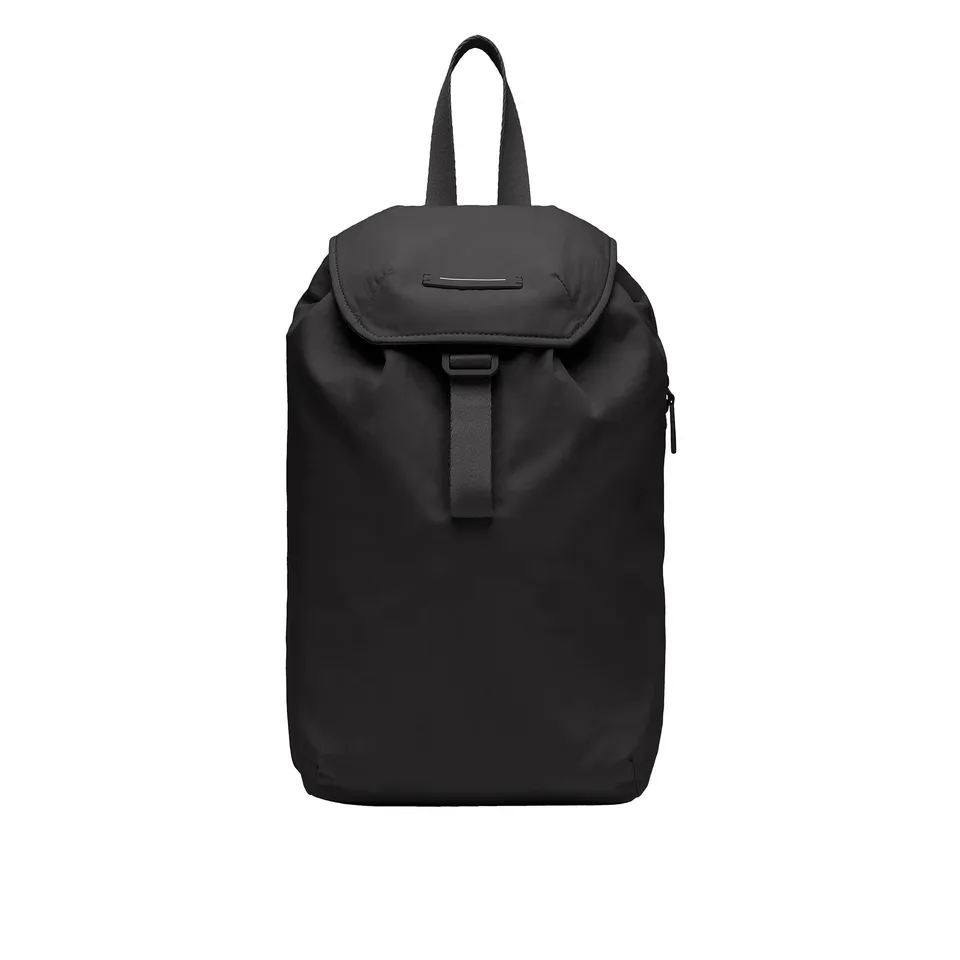 horizn-studios-chiado-rucksack-all-black-recycled-nylon image 1