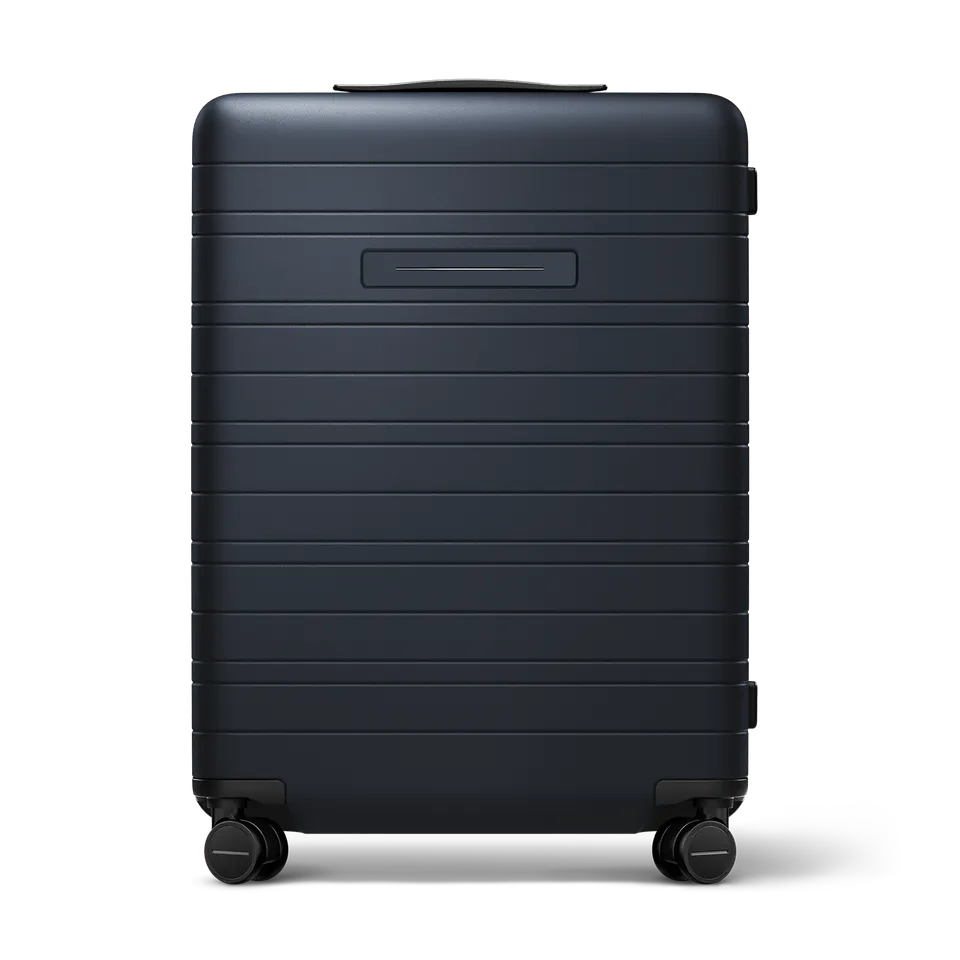 horizn-studios-h6-essential-check-in-koffer-m-night-blue-premium-hard-shell-64-c image 1