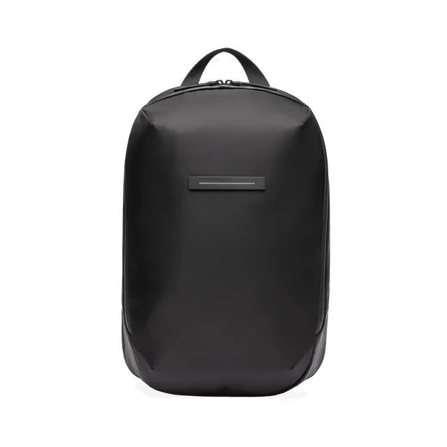 horizn-studios-gion-backpack-light-m-all-black-ultraleichter-rucksack-aus-recyce image 1