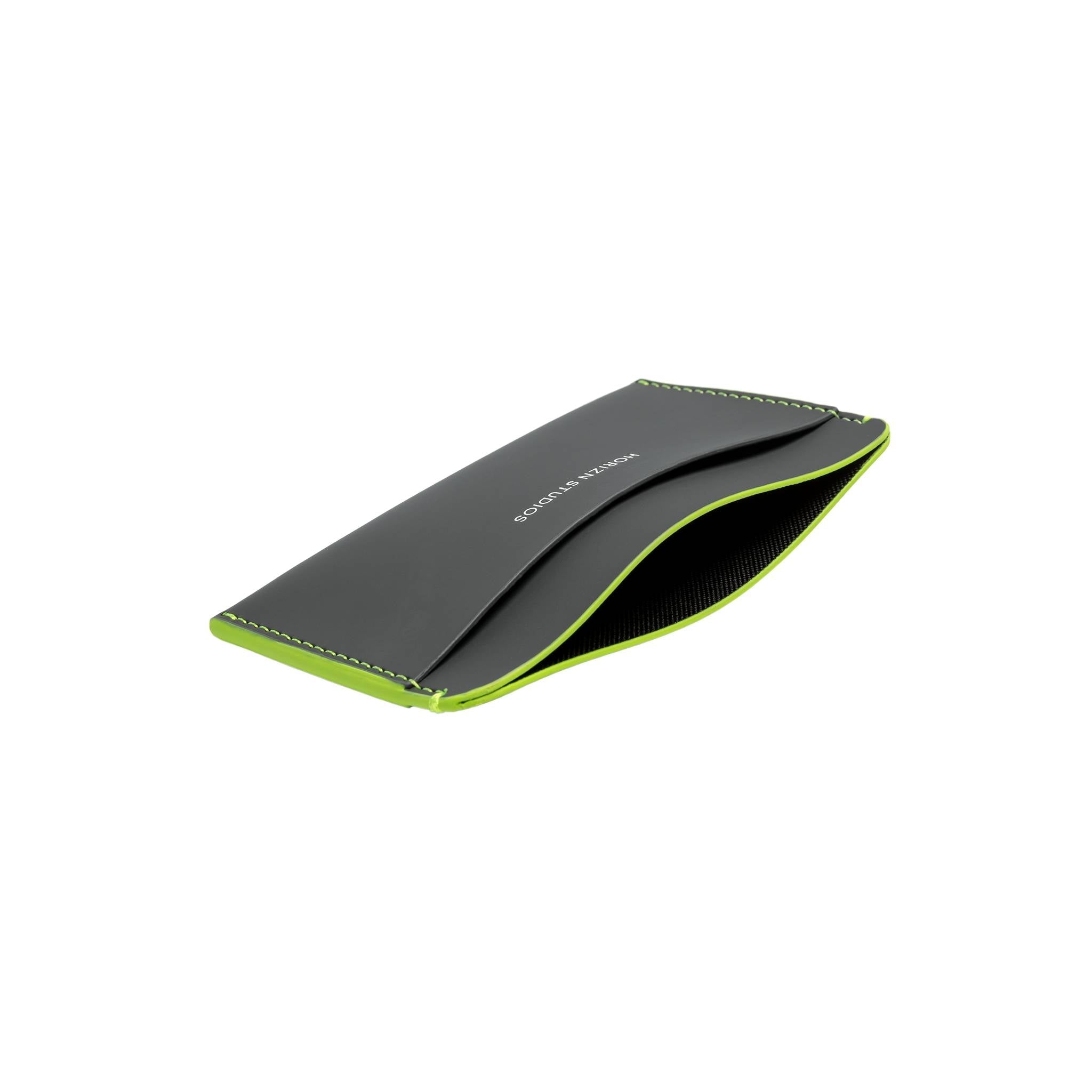 horizn-studios-cardholder-graphite-neon-green-veganer-kartenhalter-aus-hi-core-m image 2