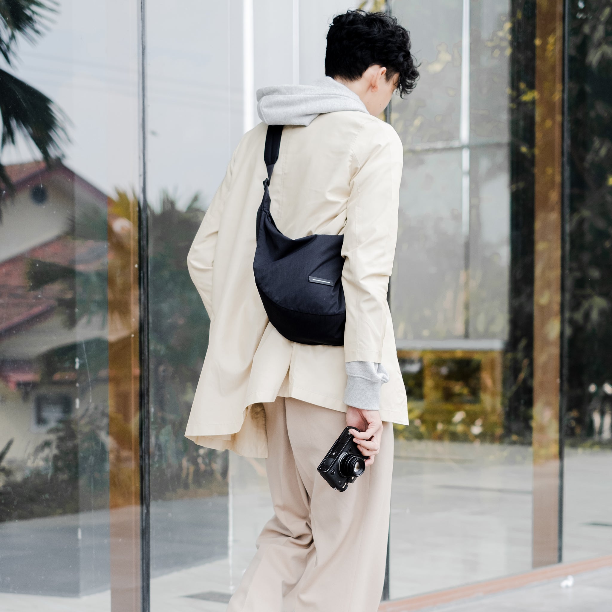 horizn-studios-chiado-crossbody-bag-sand-rose-recyceltes-nylon image 7