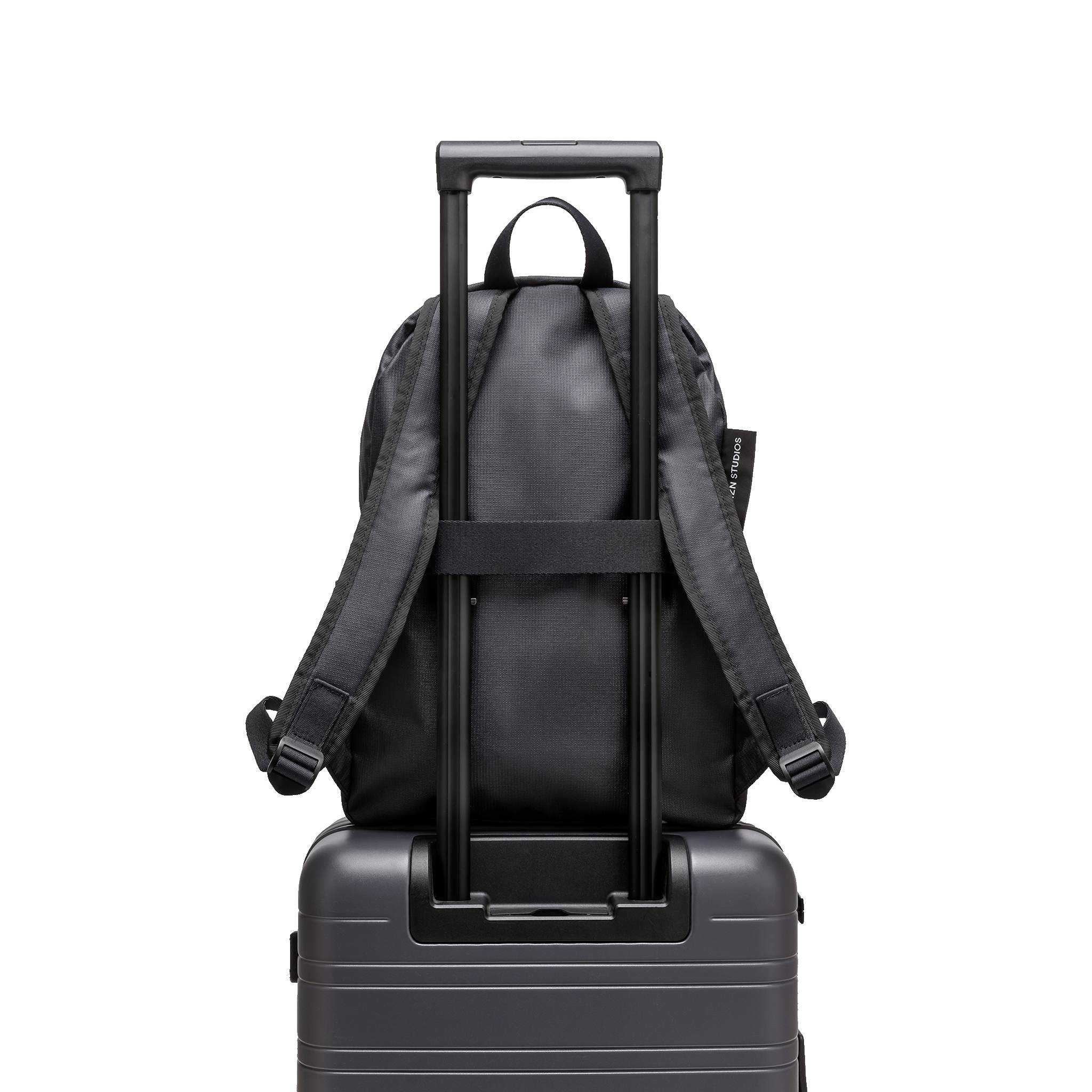 horizn-studios-shibuya-daypack-m-all-black-rucksack-aus-rpet-ripstop image 7