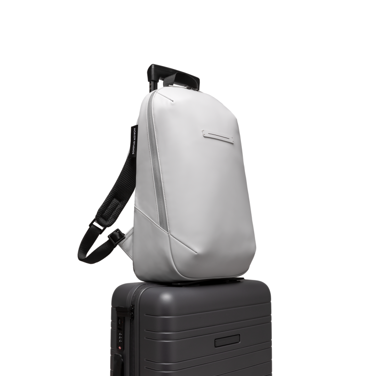 horizn-studios-gion-backpack-essential-m-light-quartz-grey-wasserabweisender-ruc image 5