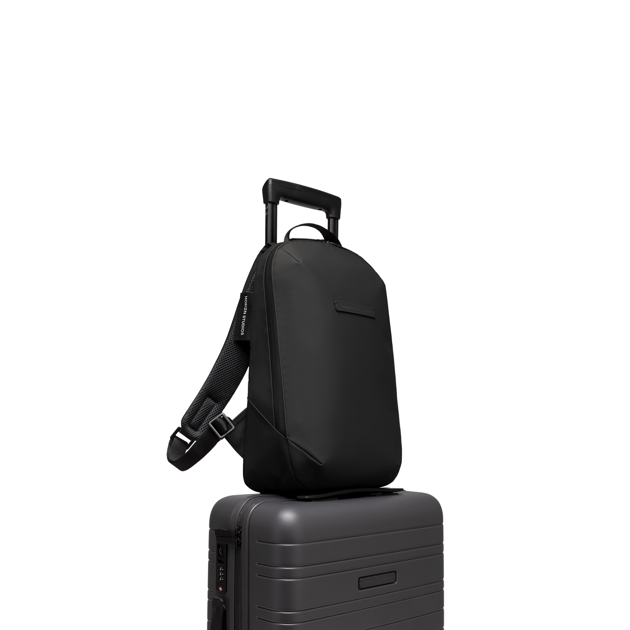 horizn-studios-gion-backpack-essential-size-s-all-black-wasserdichter-rucksack-a image 5