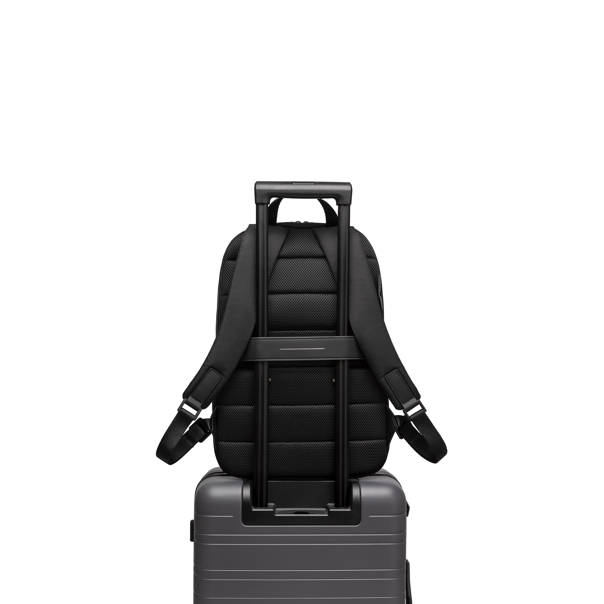 horizn-studios-gion-backpack-light-m-all-black-ultraleichter-rucksack-aus-recyce image 6