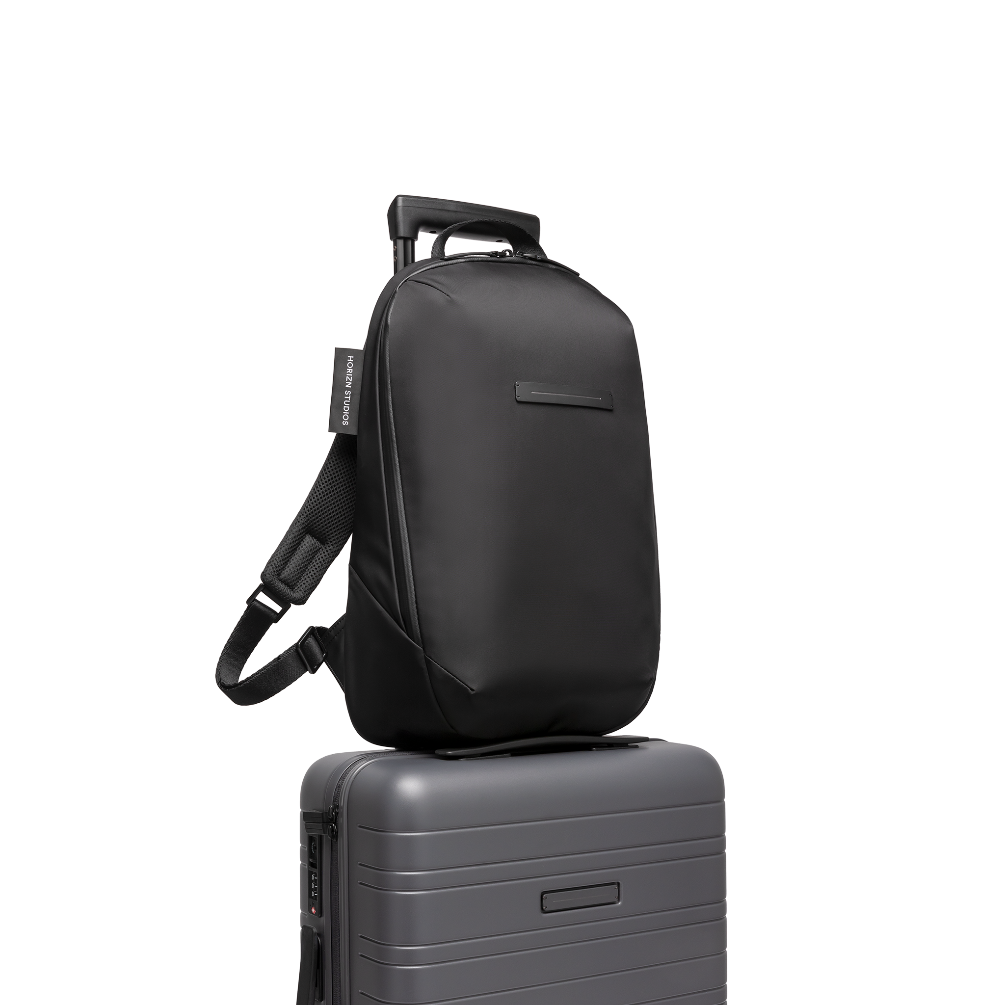 horizn-studios-gion-backpack-light-m-all-black-ultraleichter-rucksack-aus-recyce image 5