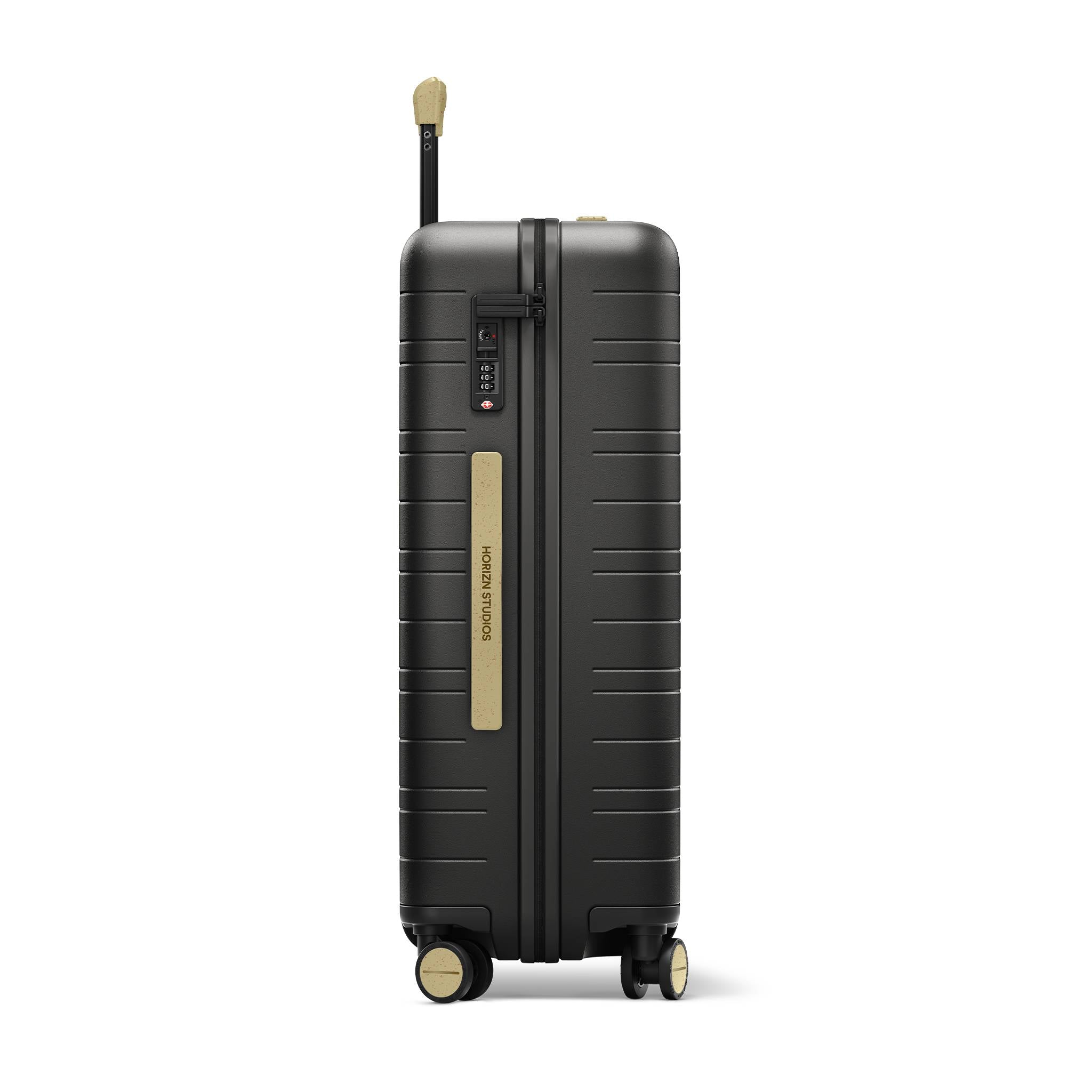 horizn-studios-h6-re-all-black-hard-shell-check-in-m-64-cm-koffer-serie-aus-recy image 3