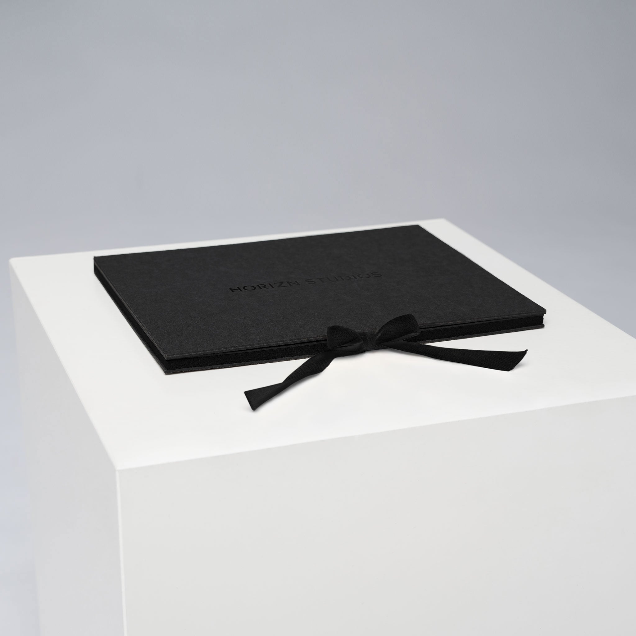 horizn-studios-boxed-gift-card-geschenkkarte-im-wert-von-250-in-light-quartz-gre image 2