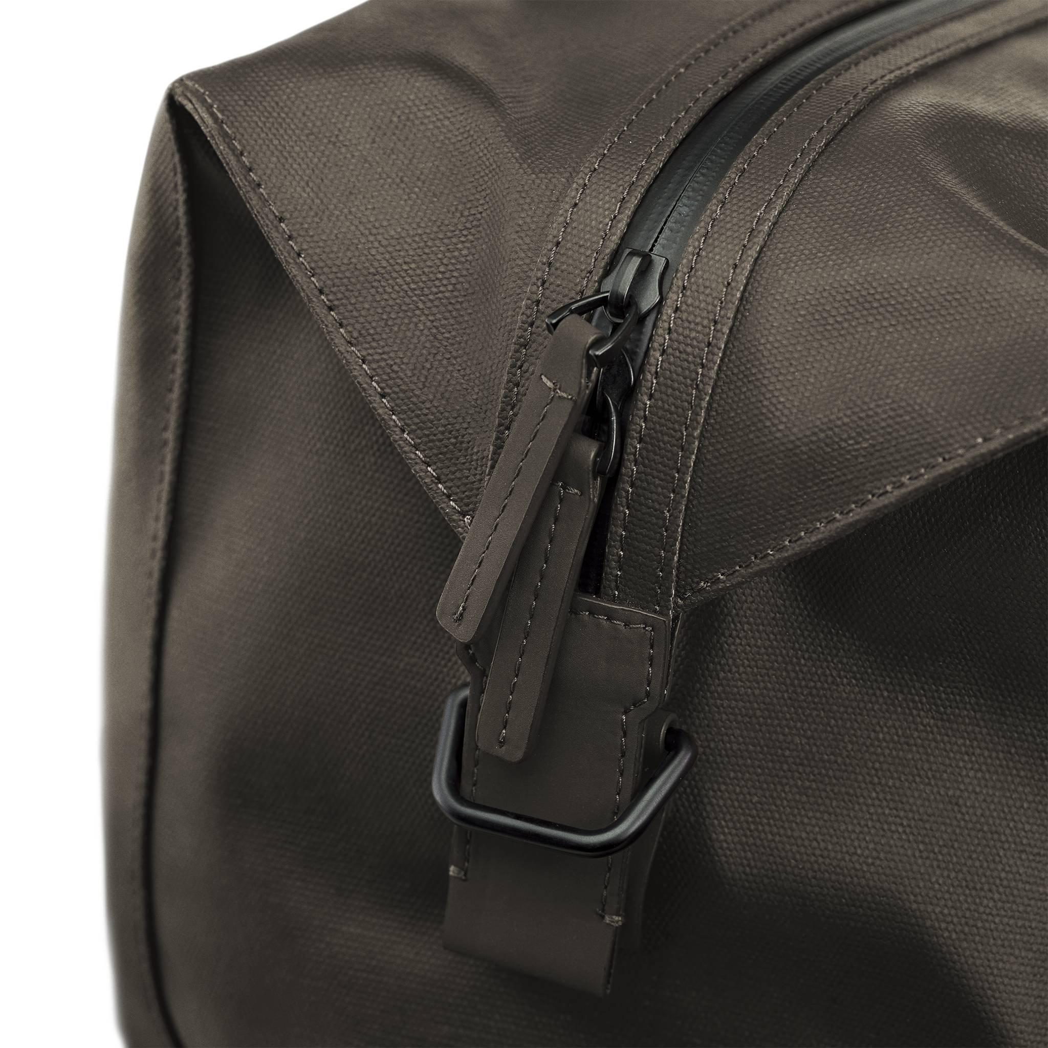 horizn-studios-sofo-weekender-m-dark-olive-recyceltes-gewachstes-canvas-gr-e-m image 4
