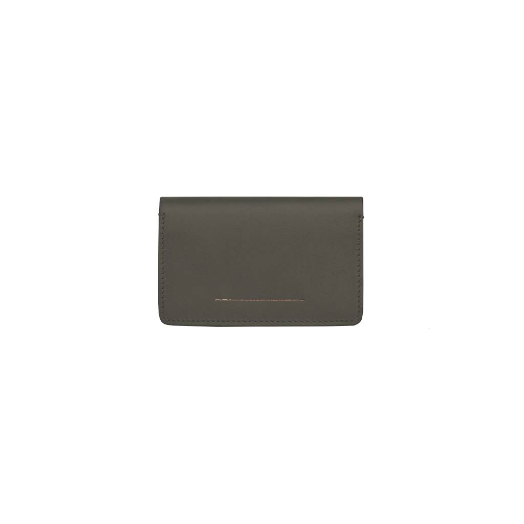 horizn-studios-double-card-holder-dark-olive-kartenetui-aus-vacchetta-leder image 1
