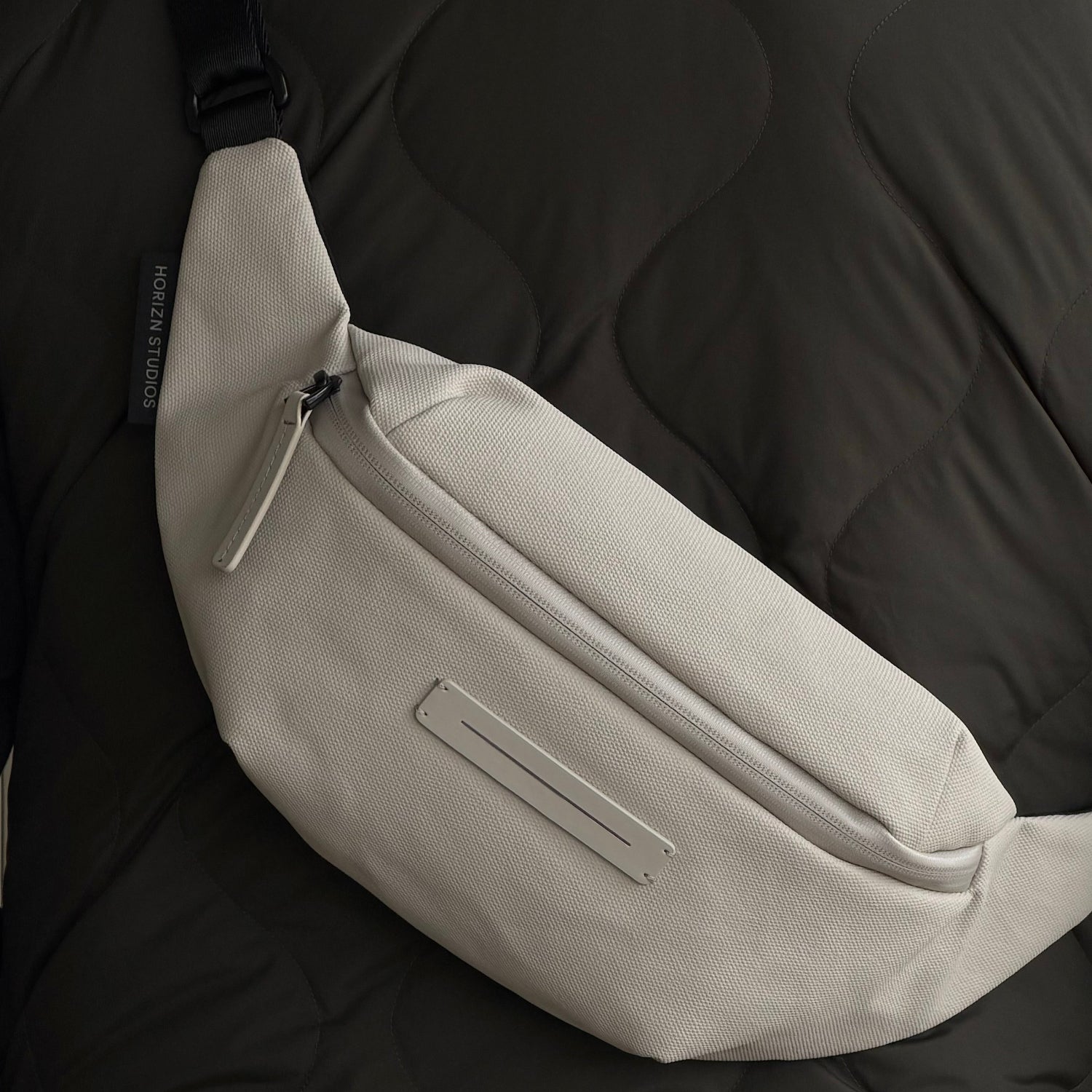 horizn-studios-sofo-cross-body-bag-sand-grey-gewachste-baumwolle image 5