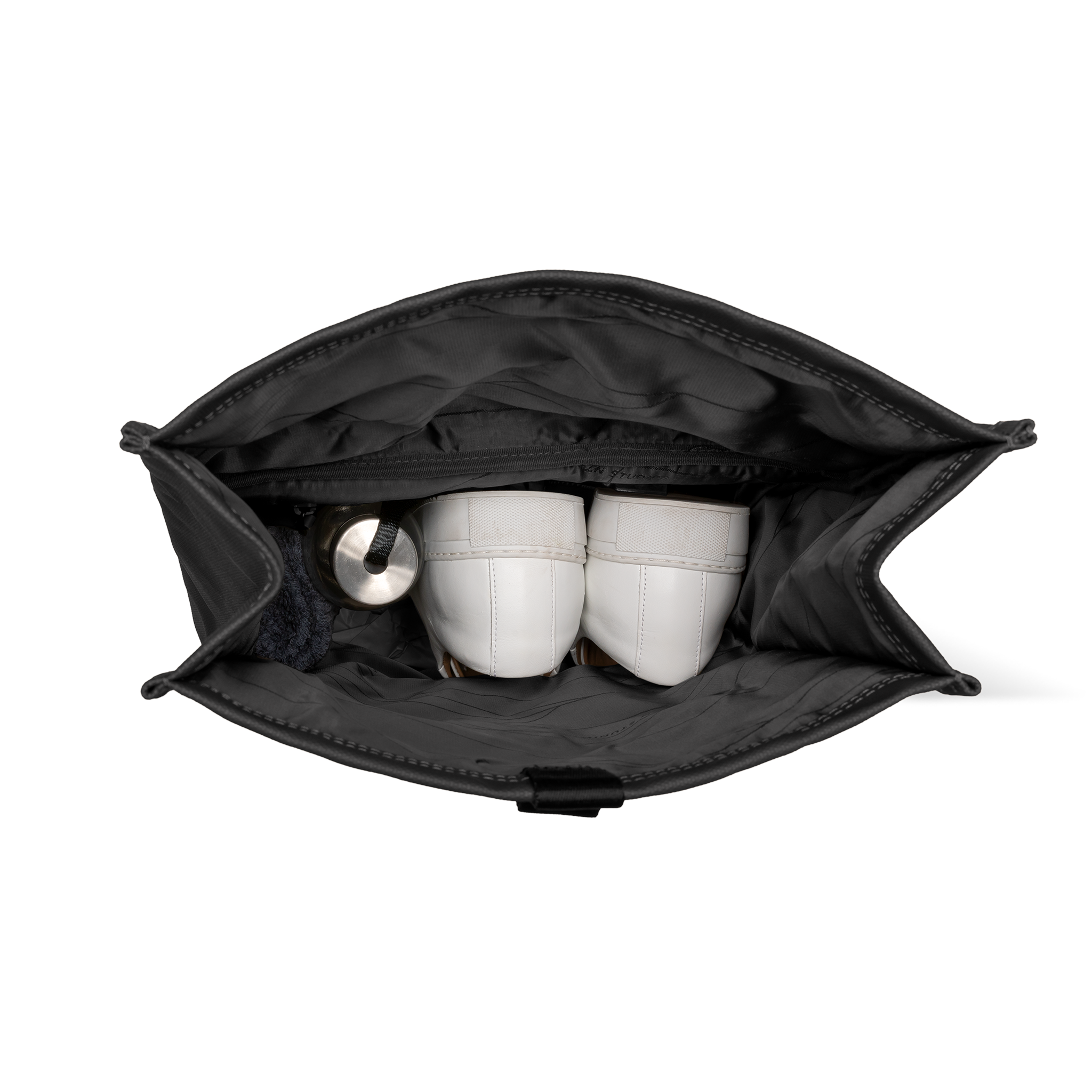 horizn-studios-sofo-rolltop-backpack-x-all-black-rolltop-rucksack-aus-gewachstem image 8