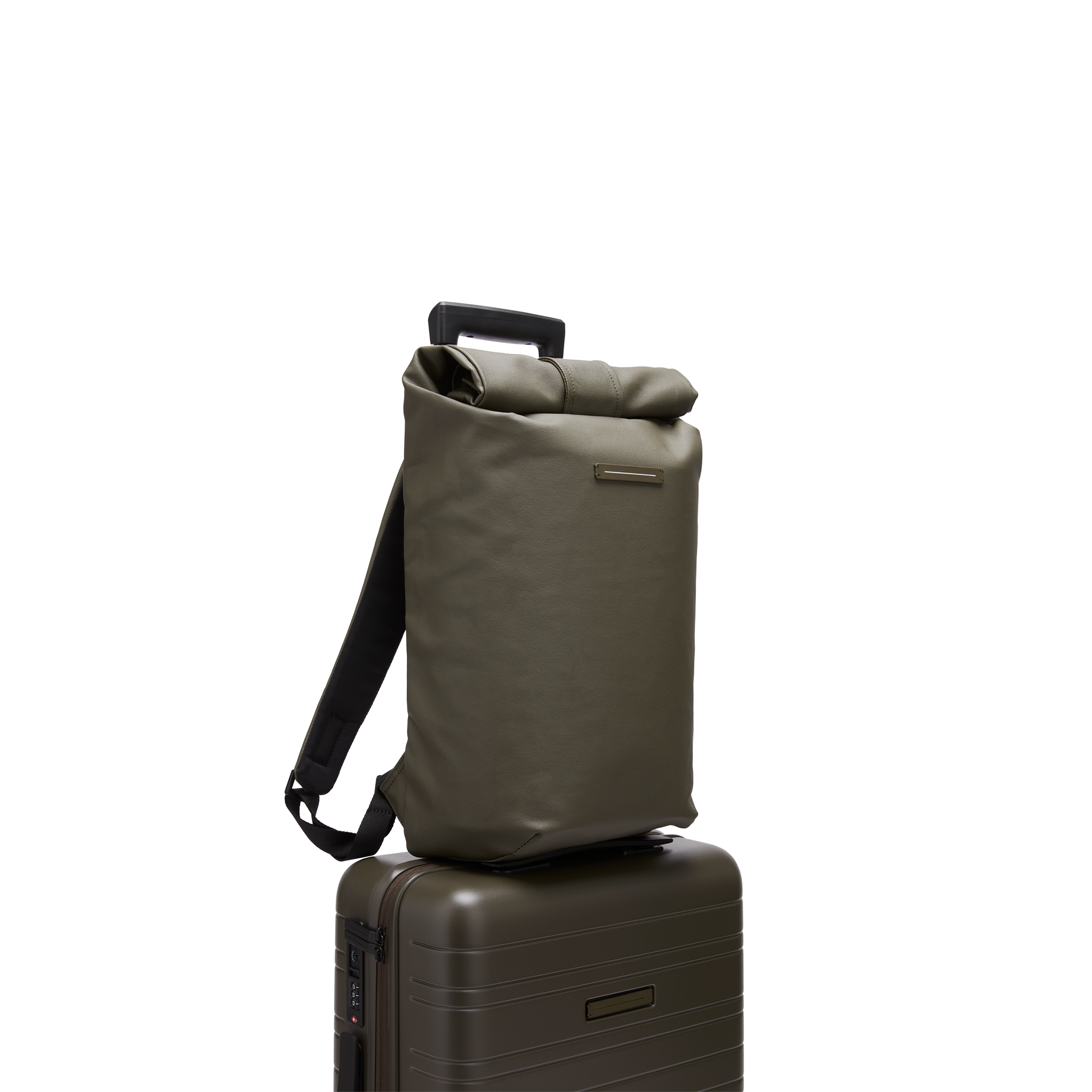 horizn-studios-sofo-rolltop-backpack-dark-olive-wachsender-rucksack-aus-gewachst image 7