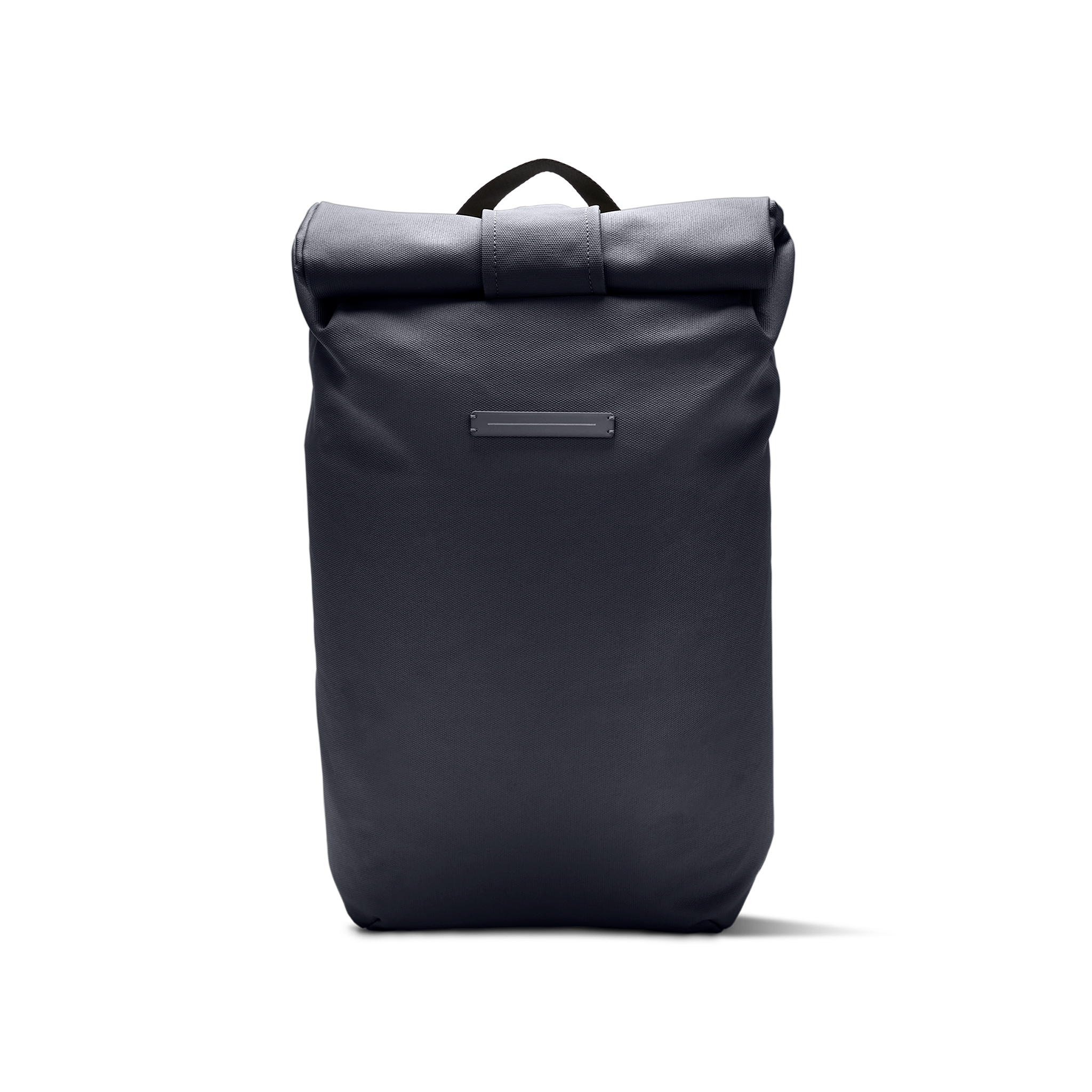 horizn-studios-sofo-rolltop-rucksack-aus-gewachstem-canvas-in-night-blue image 1