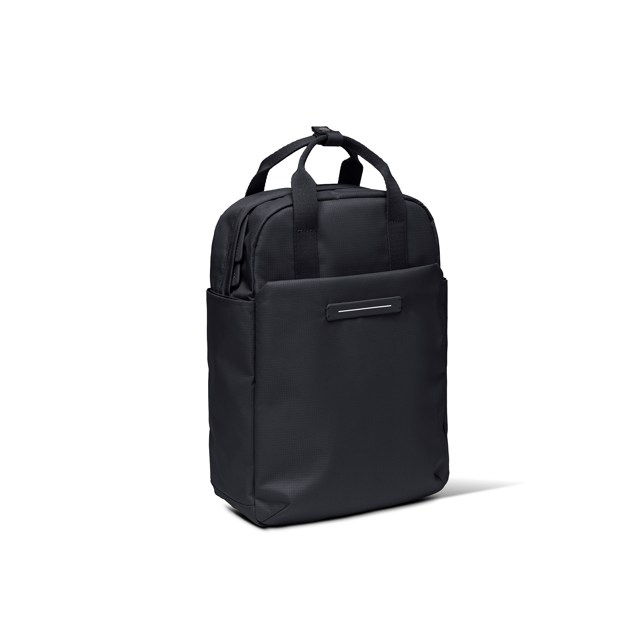 horizn-studios-shibuya-totepack-s-all-black-2-in-1-rucksack-tote-aus-rpet-ripsto image 2