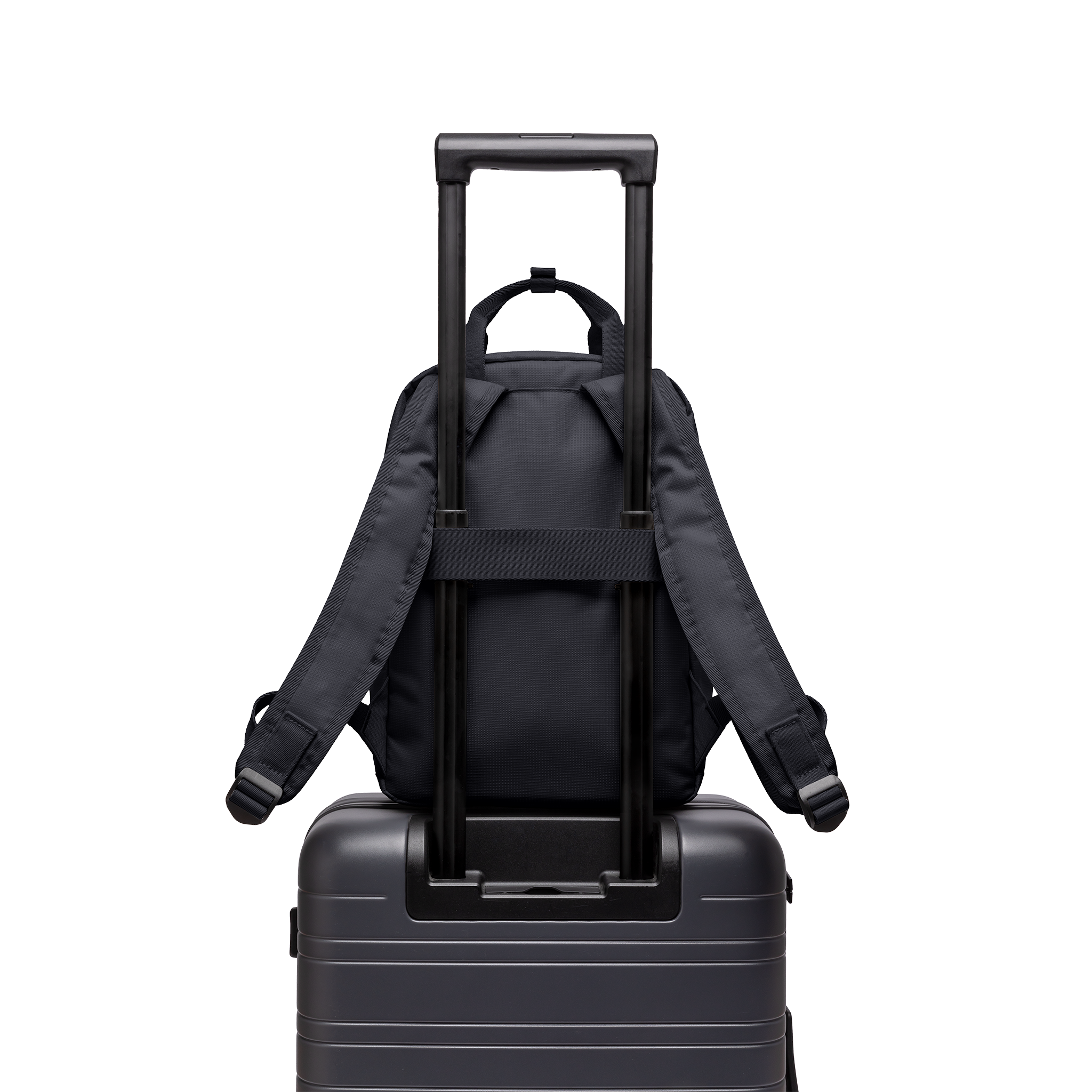 horizn-studios-shibuya-totepack-s-all-black-2-in-1-rucksack-tote-aus-rpet-ripsto image 7